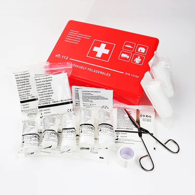 Pourquoi une trousse de premiers soins en cadeau est essentielle pour les nouveaux parents
